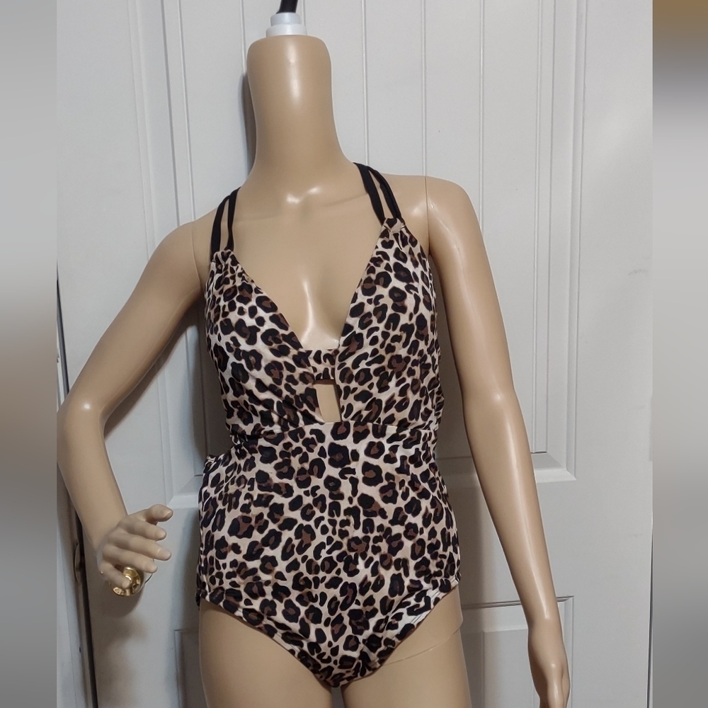 New condition swuim suite for women size medium